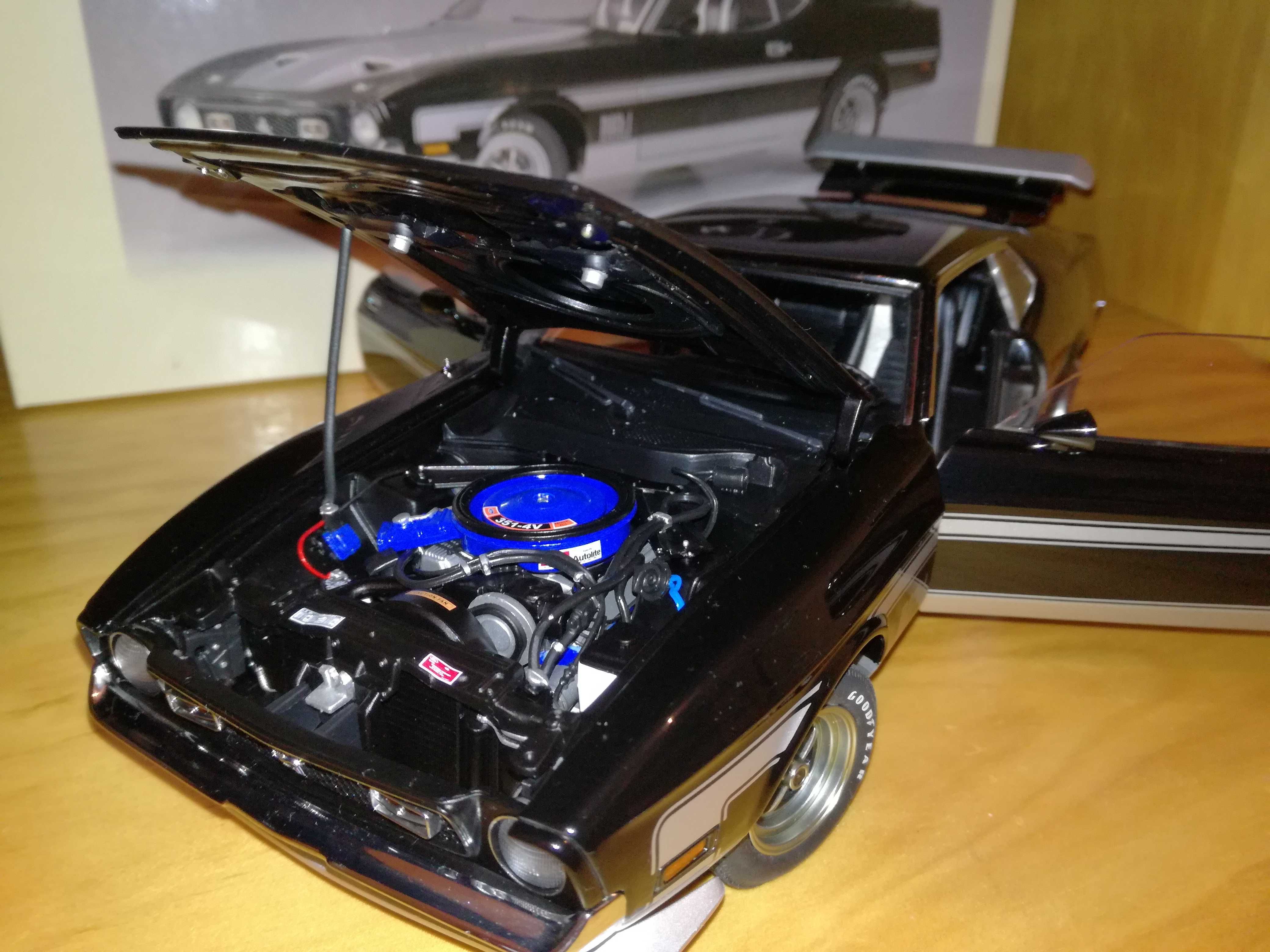 Ford Mustang Mach I (1:18) - Autoart