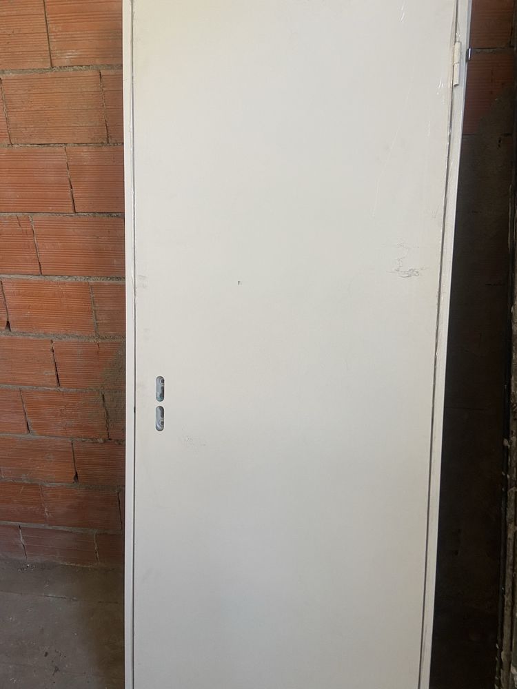 Porta de Ferro Nova com Batente – 2,00m x 0,79m