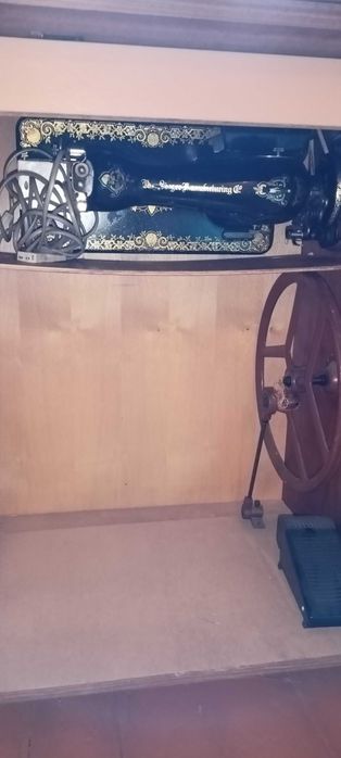 maszyna do szycia Singer z szafką, antyk