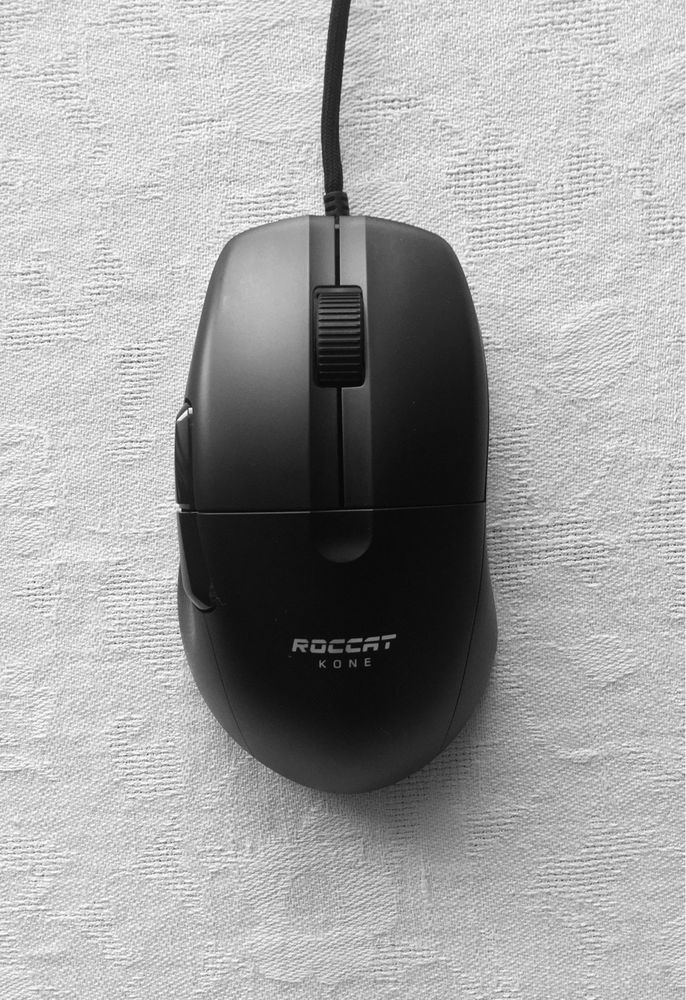 Roccat Kone Pro - топовая ультралегкая эргономичная игровая мышь