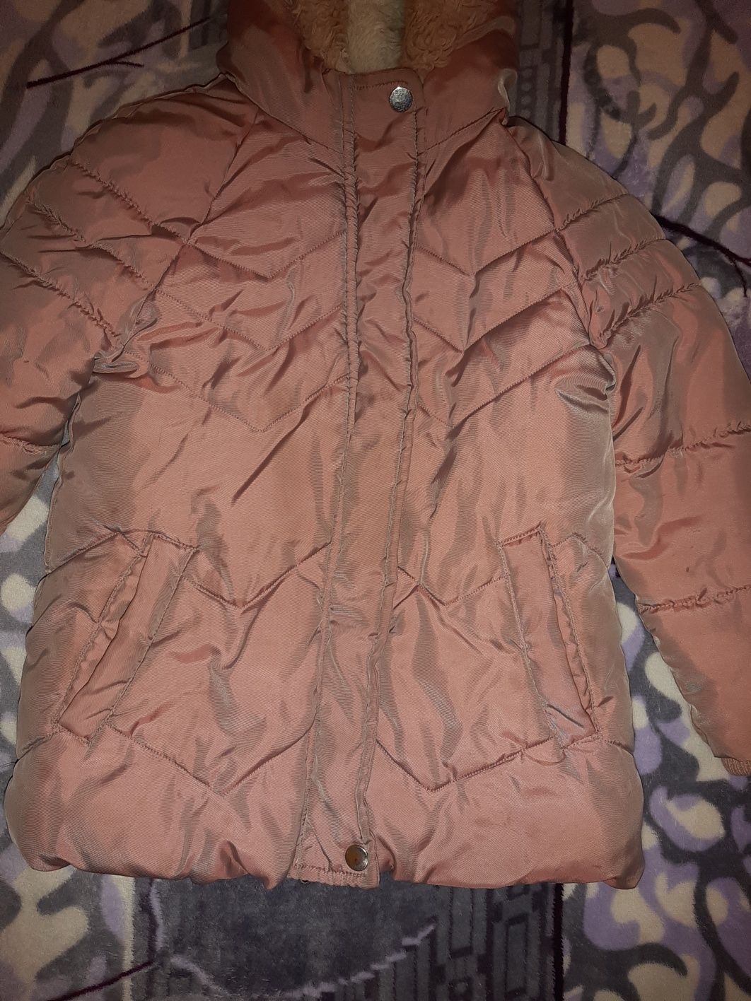 Куртка зимняя осенняя на девочку 4-5 лет