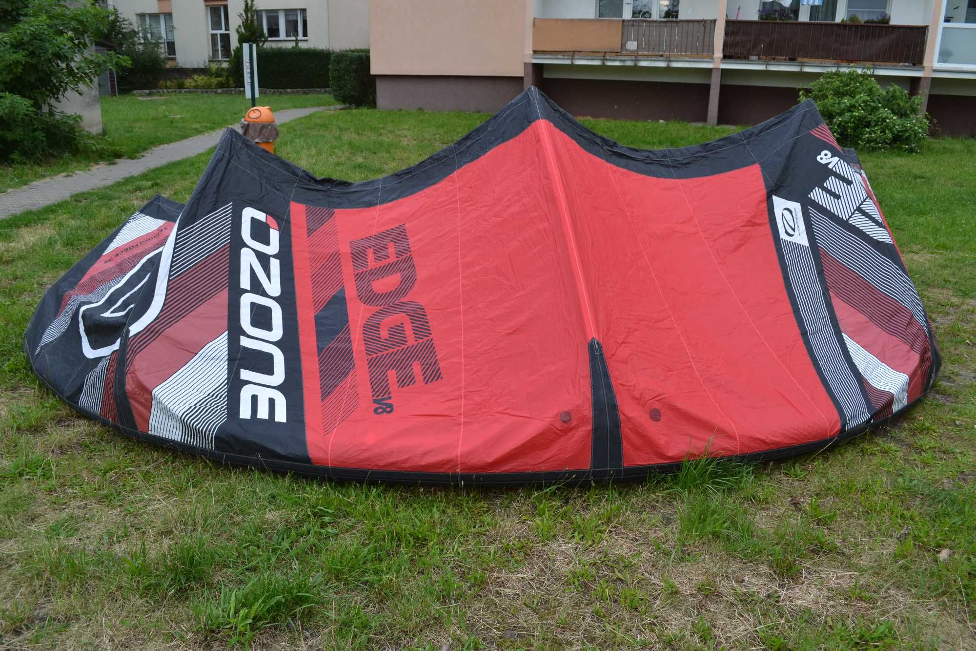 Latawiec Ozone Edge V8 13m2 + Bar