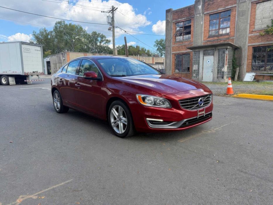 Volvo S60 T5 Platinum      2015