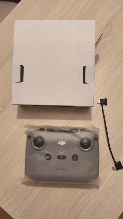 DJI Mini 4 Pro NOWY z DJI Care na 2 lata, filtrami i walizką