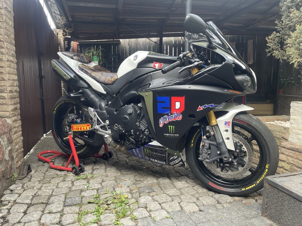 Спортбайк Yamaha r1 Limited Edition