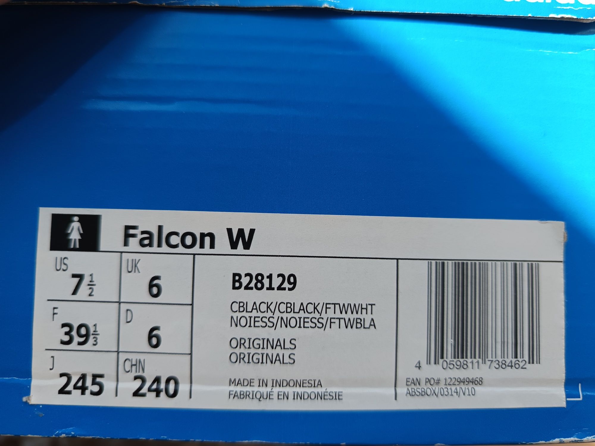 czarne buty sportowe adidas  falcon V damskie na podwyższeniu
