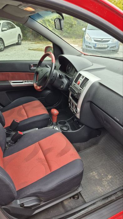Hyundai Gets 
2006год
179пробег
1.4 автомат 
Кондиционер, Электростекл