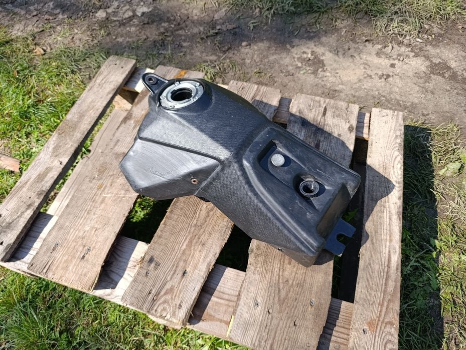 Bak Aprilia SX 125 18 – 21 r zbiornik paliwa obudowa plastik części A4