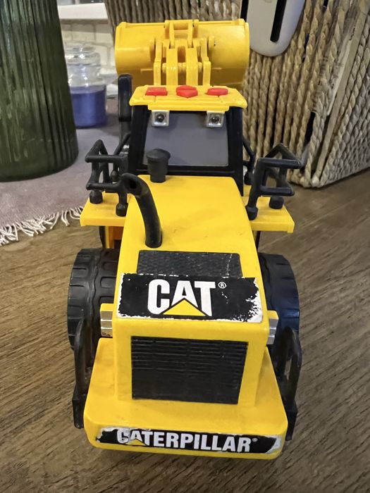 Машинка трактор з ковшем Cat