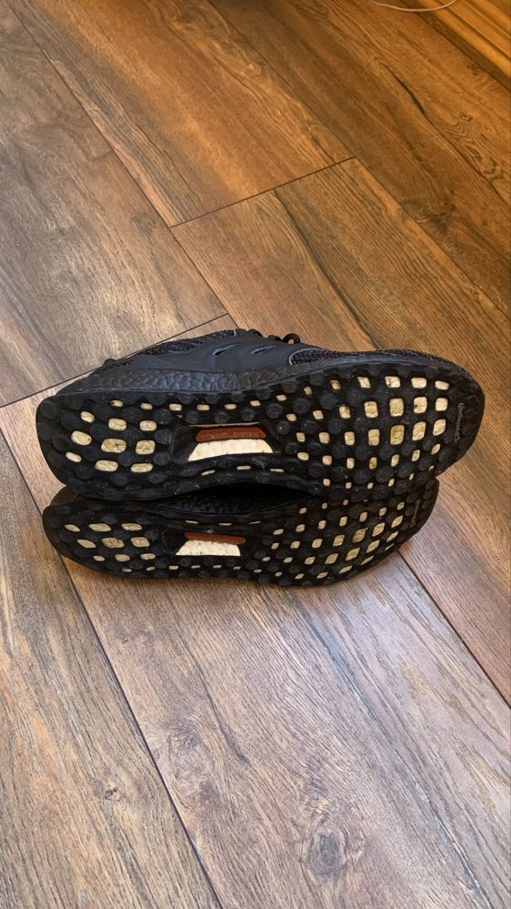 Adidas Ultraboost DNA 4.0 27,5 см Оригінал Чорні