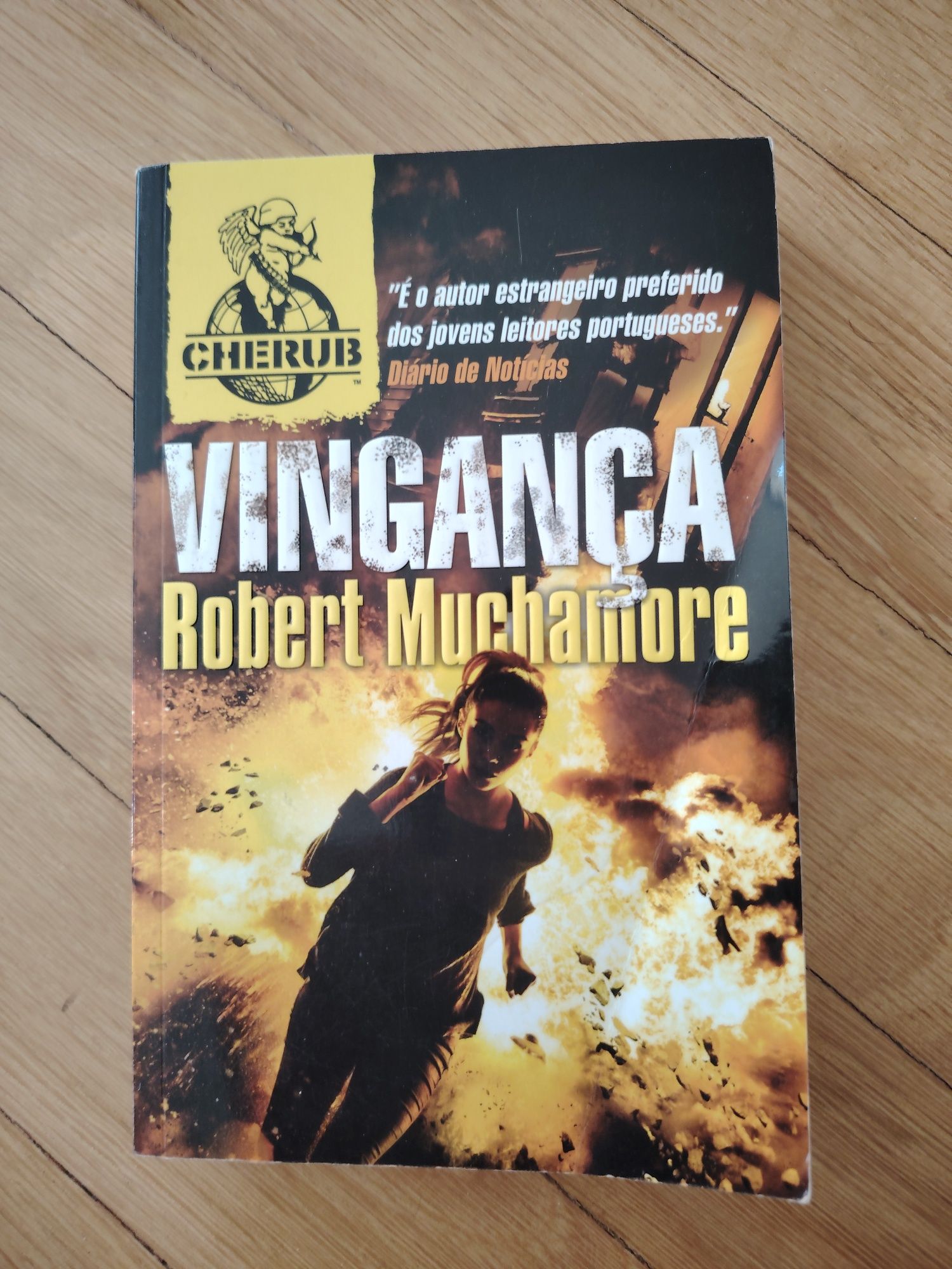 Livro CHERUB "Vingança" de Robert Muchamore