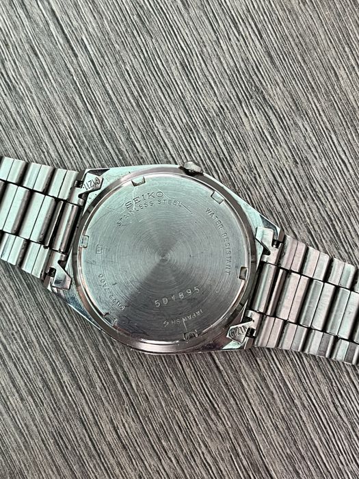 Годинник Seiko Quartz 5H22-7A00