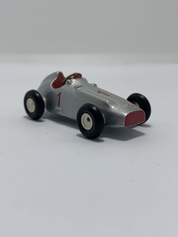 Mercedes 2,5 l da Schuco Piccolo 1:90