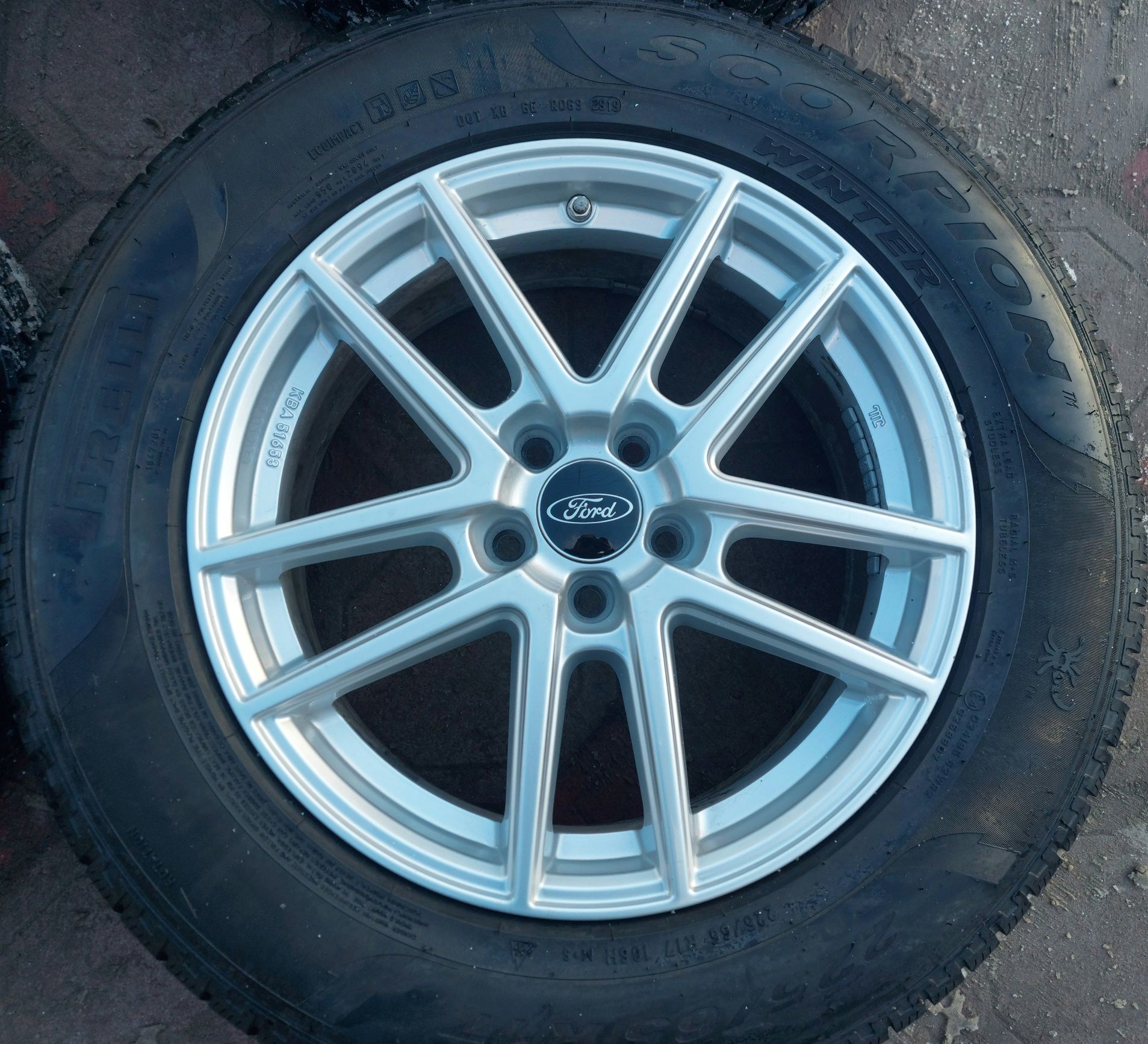 5 108 R17 Ford Focus Fusion Mondeo Fiesta Kuga Edge Escape Volvo