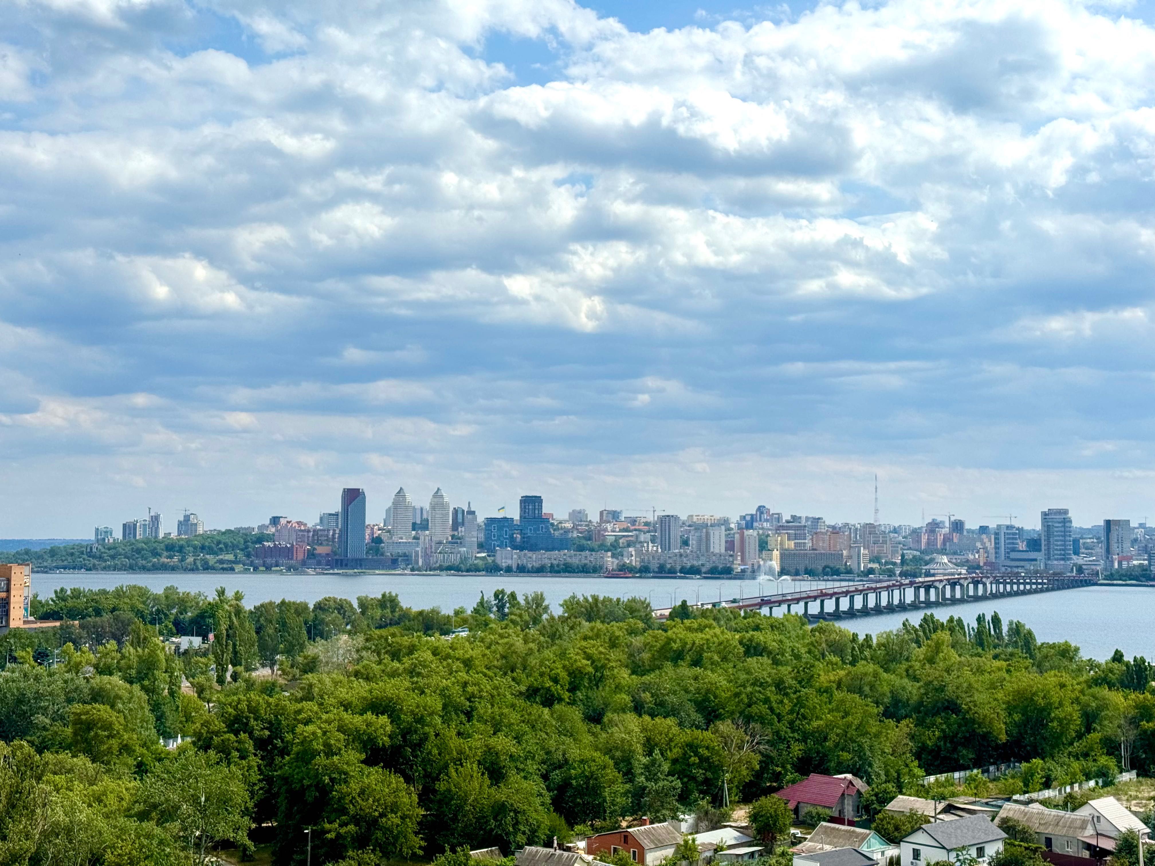 Продам ЖК Воронцовский 3 ком квартиру, новострой левый берег Воронцова
