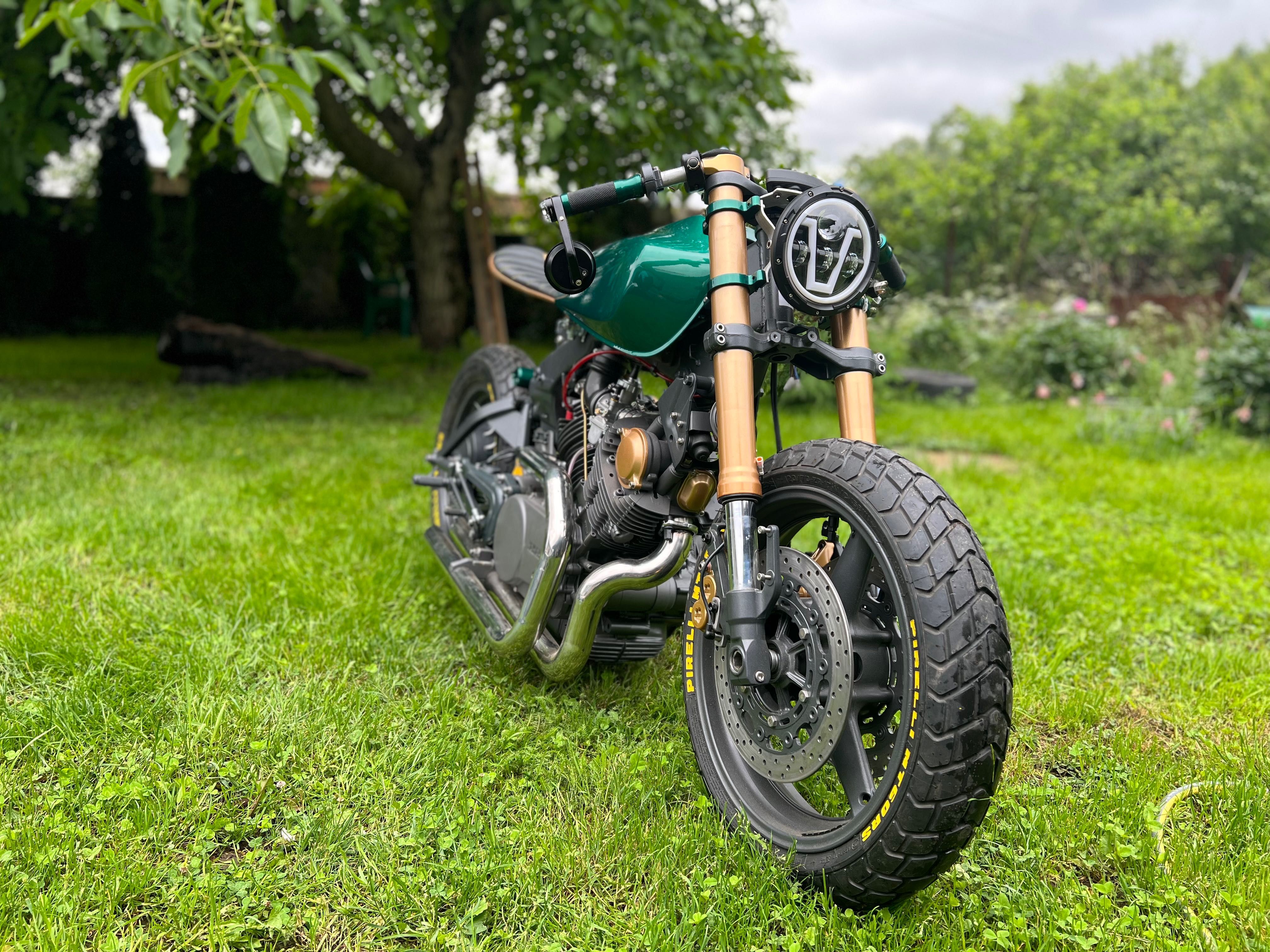 Yamaha xv750/Virago cafe racer