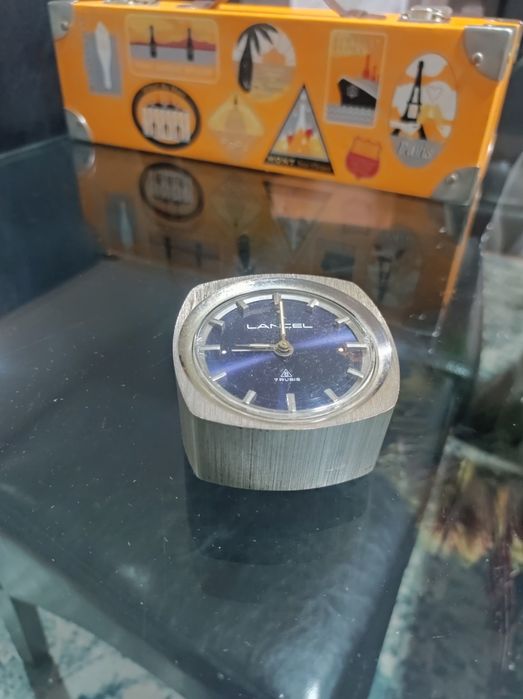 Relógios de corda de secretária