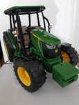Traktor bruder John Deere 5115M