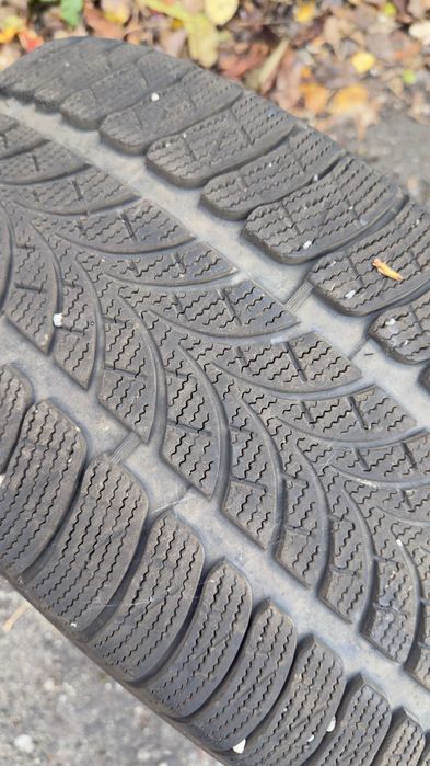 Шини зимові Triangle 245/45/19 (12.2023)