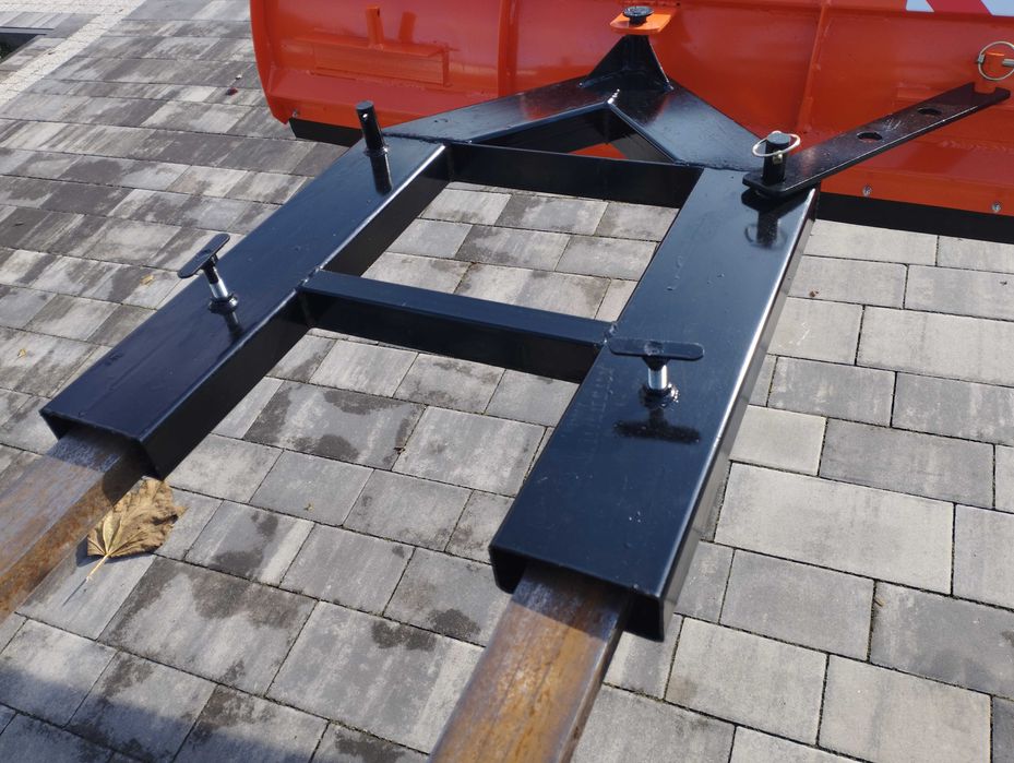 Śnieżny pług mocne solidne wykonanie na wózek widłowy typ LEKKI