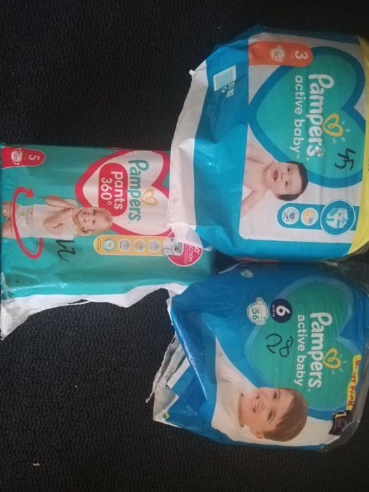 Pieluszki jednorazowe Pampersy dla dzieci