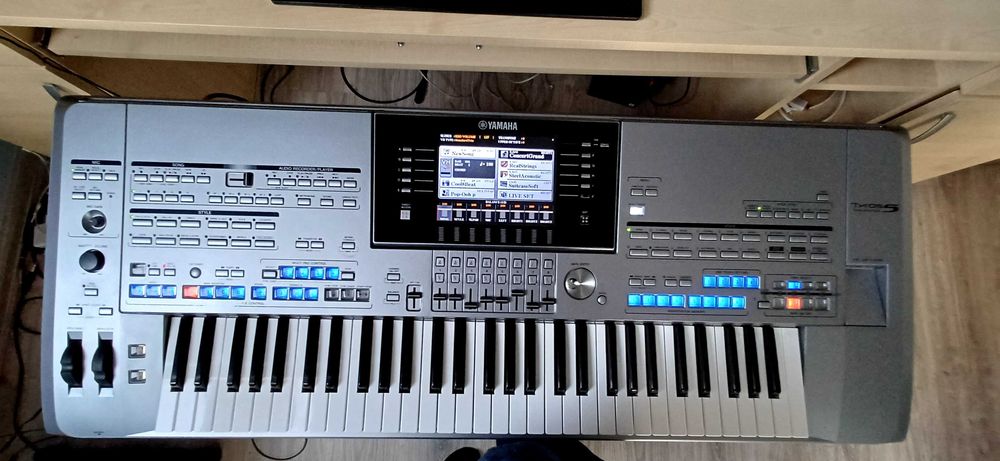 Yamaha Tyros 5 (61) karta RAM 1024.