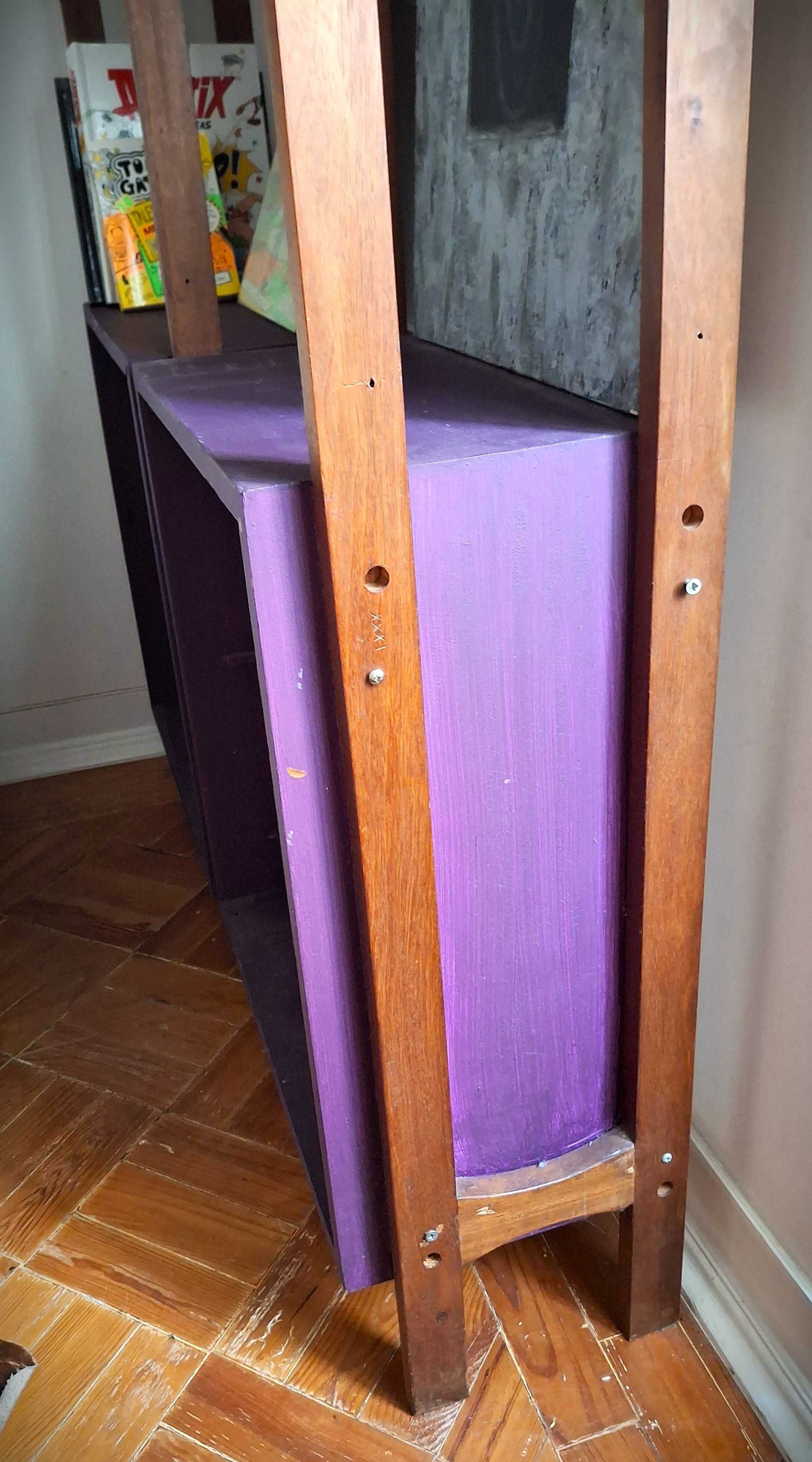 estante modular | madeira maciça | cubos pintados