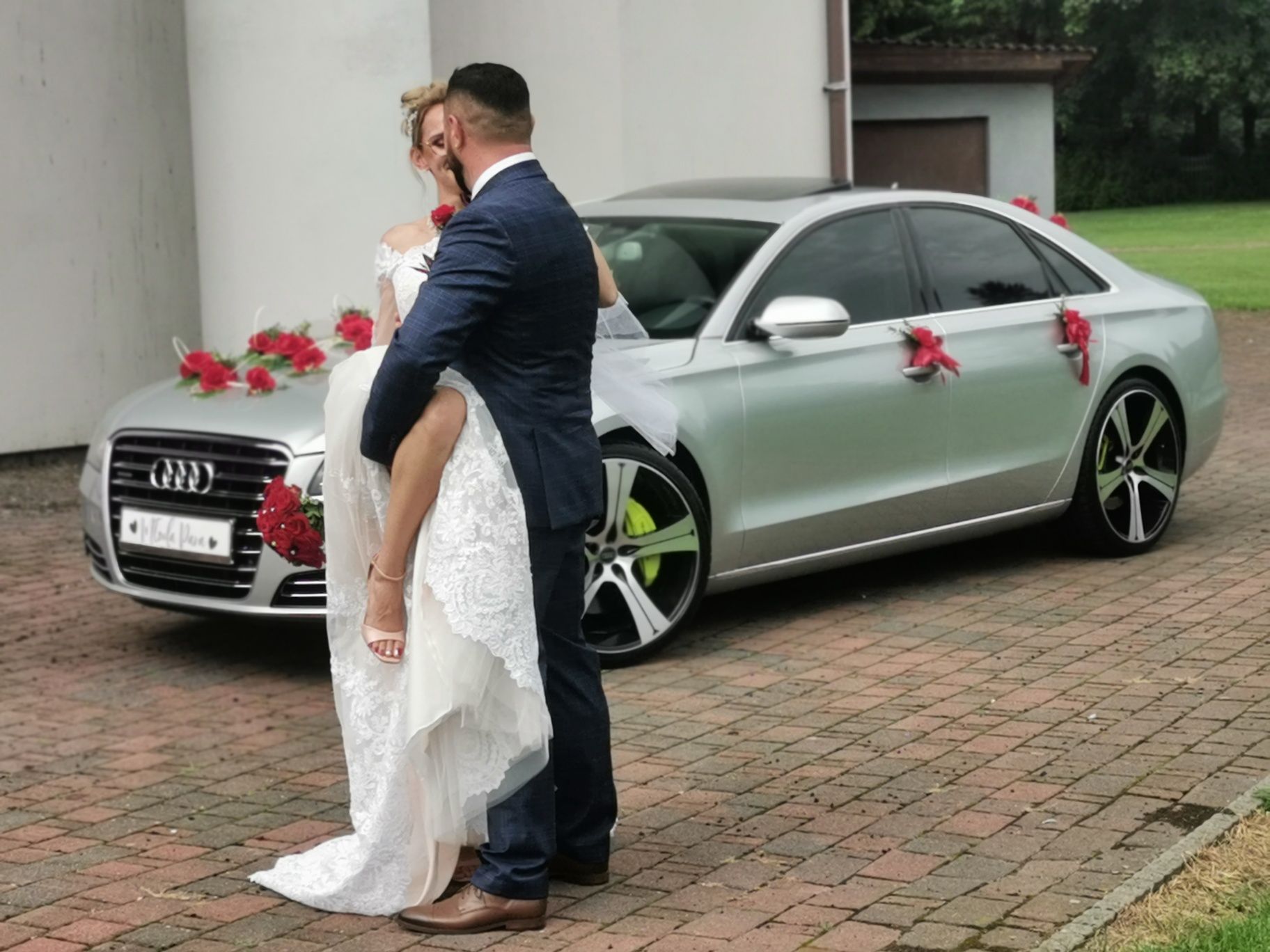 Samochód do ślubu.  Audi A8 D4 4.2 TDI.  ŚLUB WESELE TRANSFER VIP