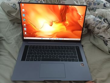 Laptop Huawei Matebook D16