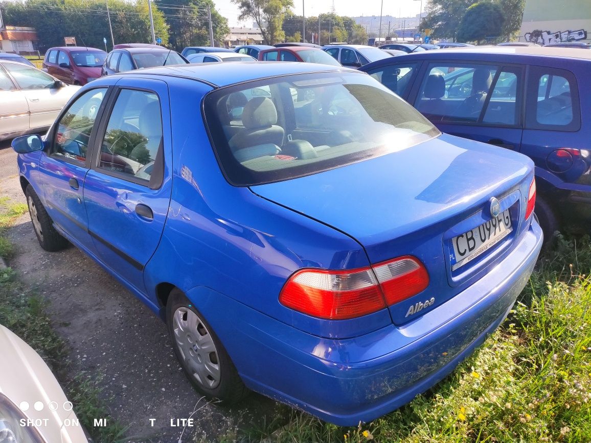 Fiat Albea 1.2 benzyna 2006 r pierwszy właściciel salon Polska