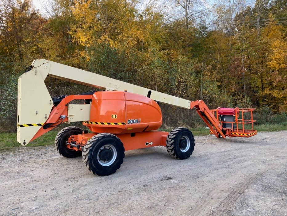 Wynajem podnośnika podest zwyżka 4x4 20 metrów HAULOTTE JLG GENIE