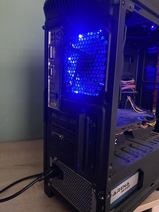 Komputer stacjonarny do gier – Ryzen 5 2400G, RX 580 4GB, 8GB RAM