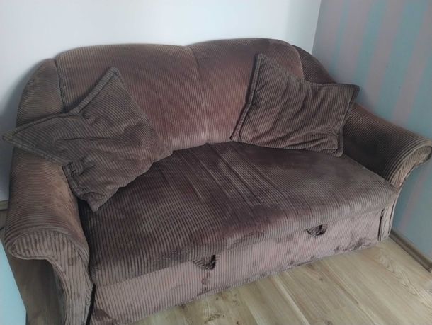 Rozkładana sofa 2 osobowa