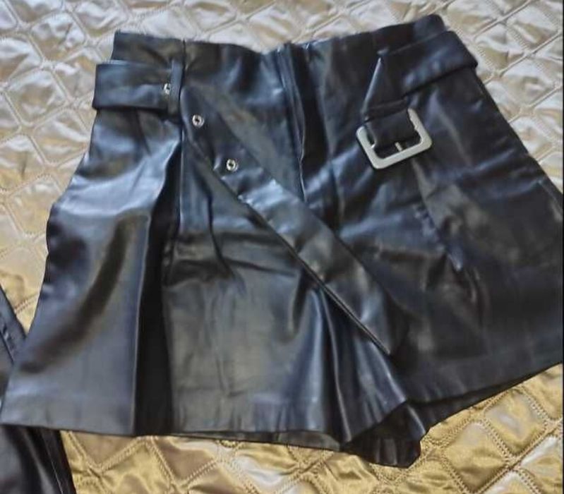 Шкіряні шорти Zara р 44-46