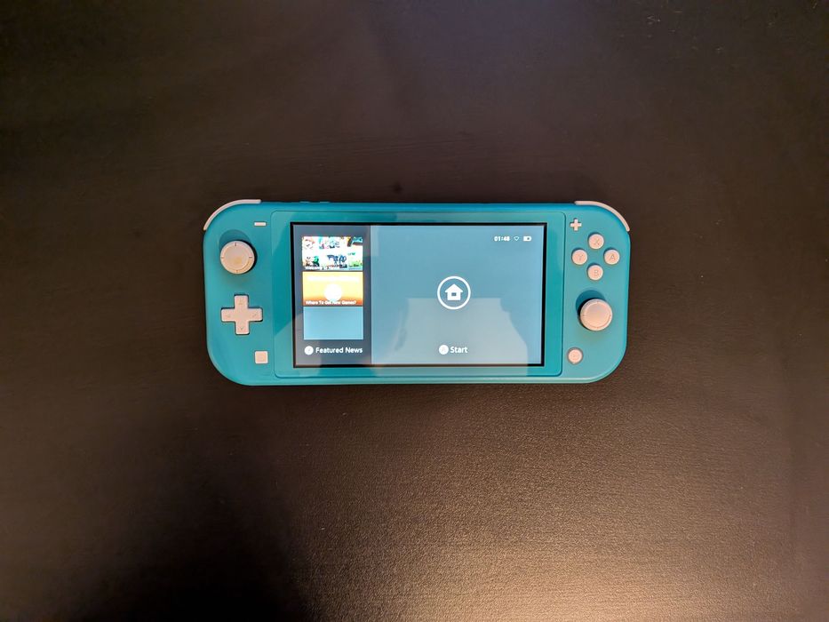 Nintendo switch lite z grą Pokemon Scarlet