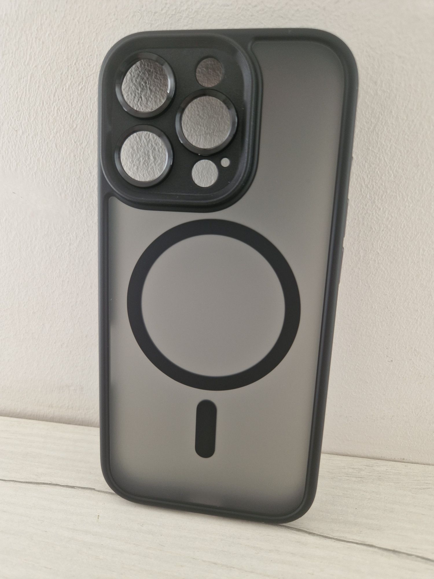 Rock Etui Guard Touch Matte Series Magnetic do Iphone 16 Pro czarne