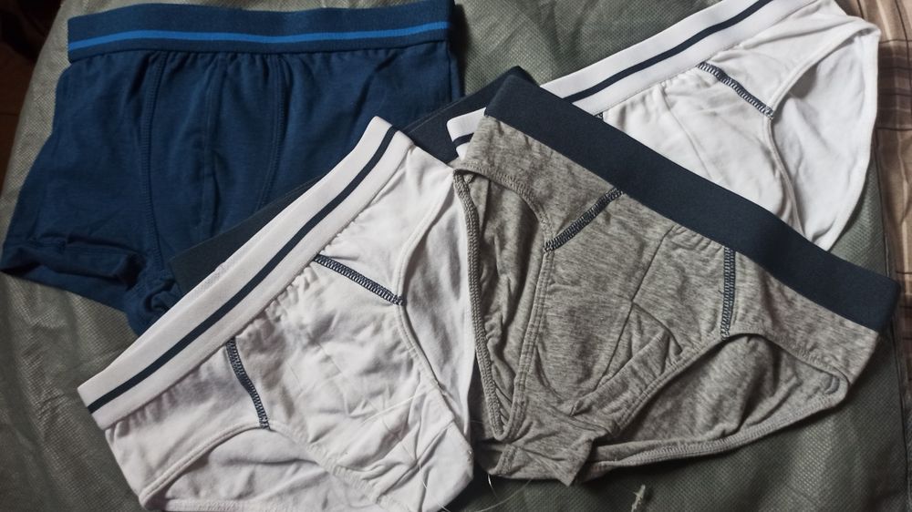 Найнижча ціна за пару.Продаються трусики на хлопчика 122-128 на 6-8 ро