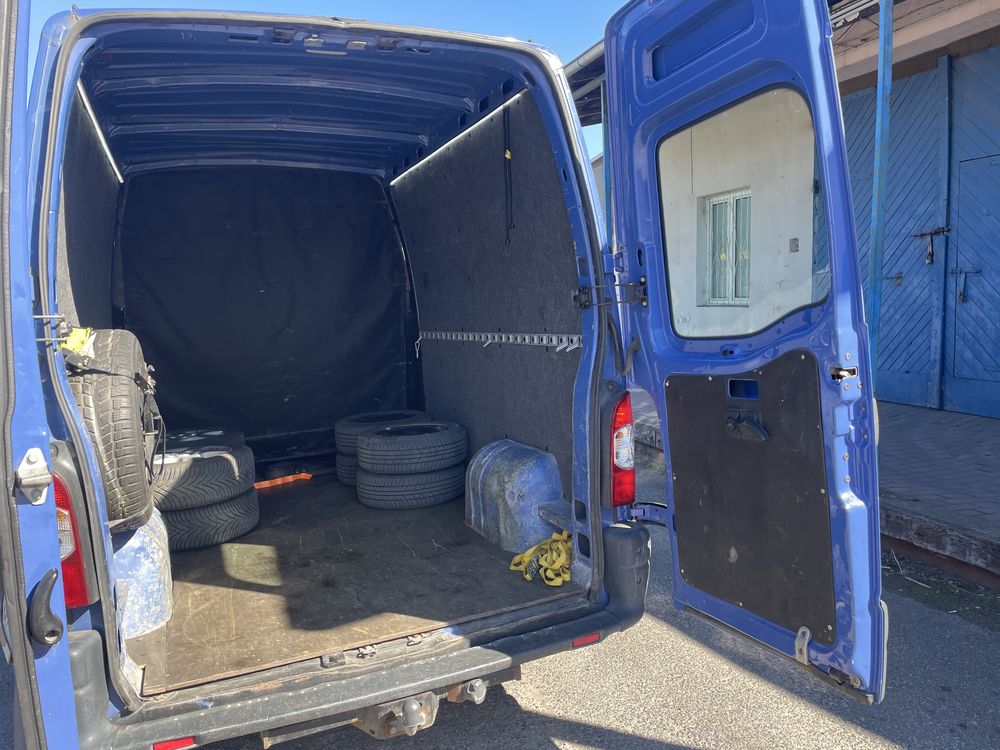 Renault Master 6 osób