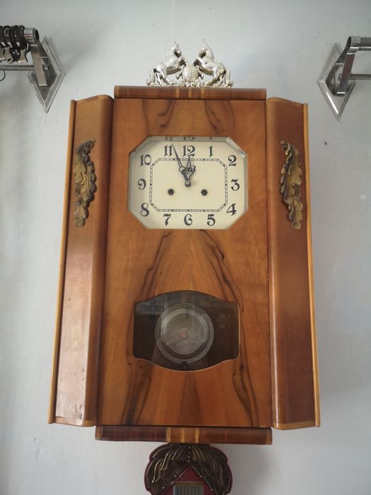 Часы настенные  с боем