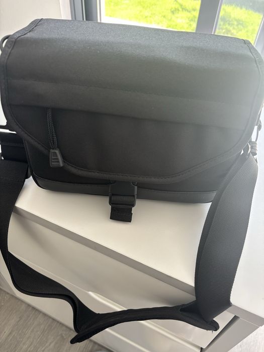 Canon EOS 2000D com acessório