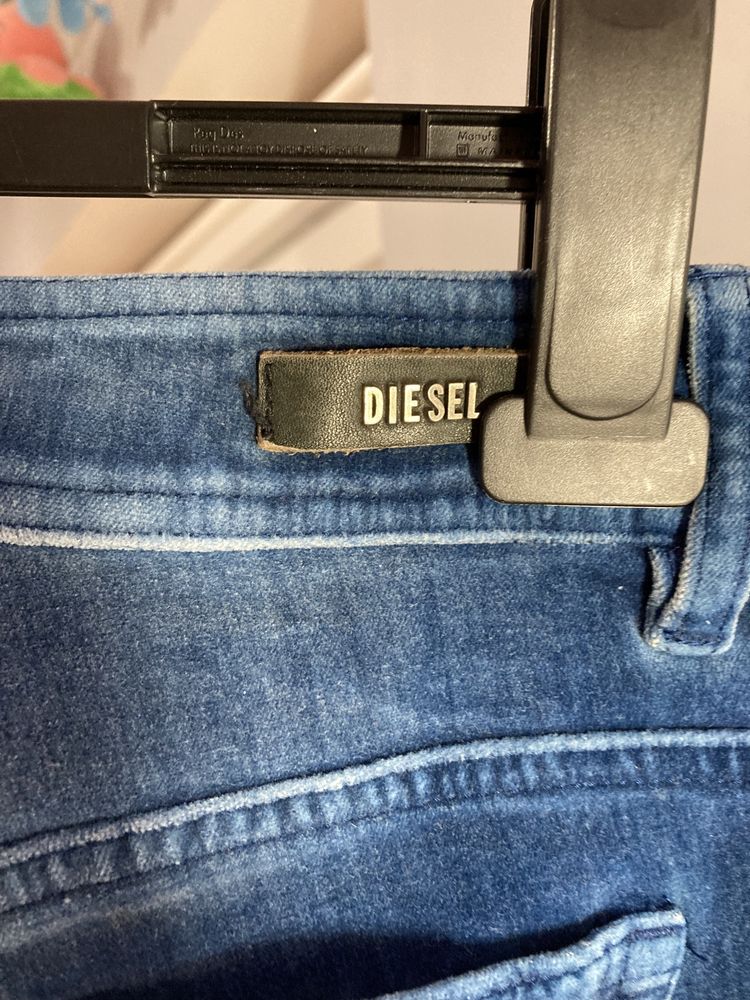 Spodnie dzinsowe Diesel