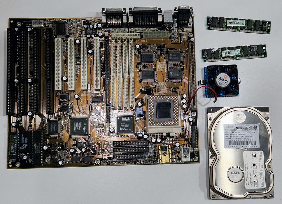 Zestaw retro Socket 7 ATX – GA-586SVX + Pentium 200 MMX + 3dfx Voodoo