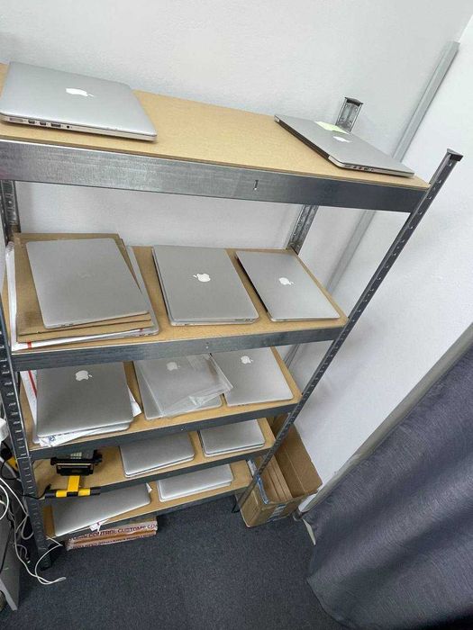 Обслуговування ноутбуків та телефонів Apple/Android