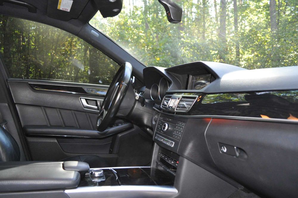 Mercedes-Benz E-Class W212 E220