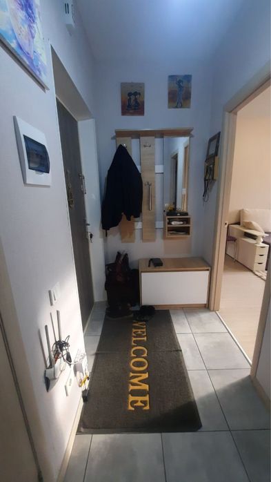 Продам хорошую однокомнатную Жк 7 Небо! Средний этаж! Укомплектована!