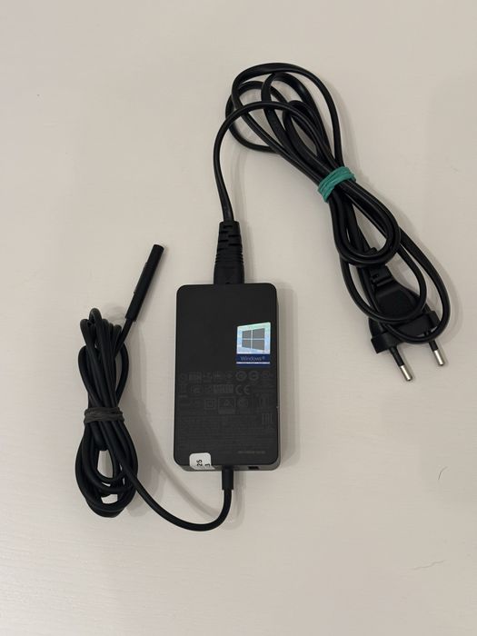 Carregador Microsoft Surface