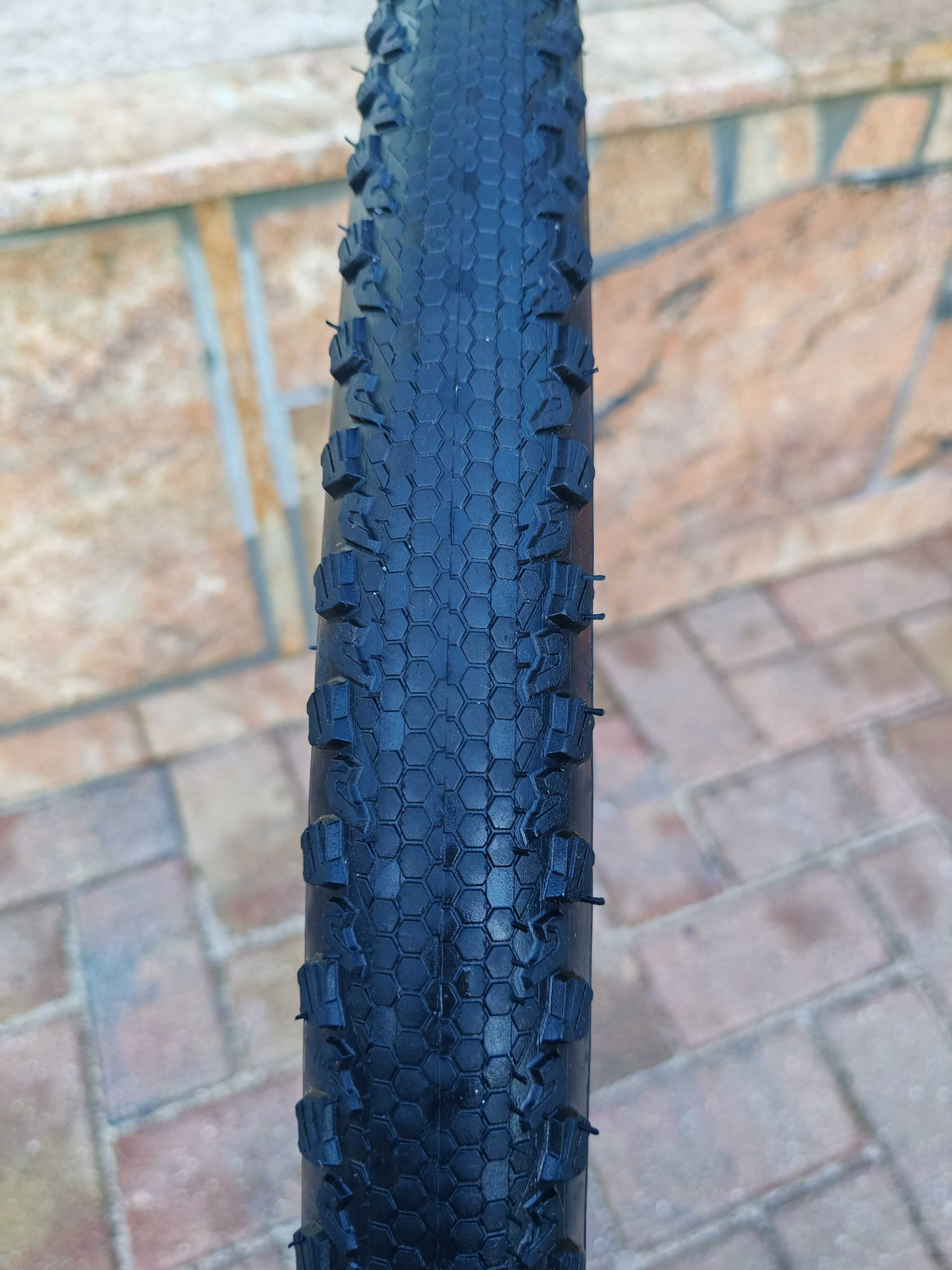 Koła Gravel: Devox Wheel RDS.A1, Sztywne Osie, 1950g, Tubless!