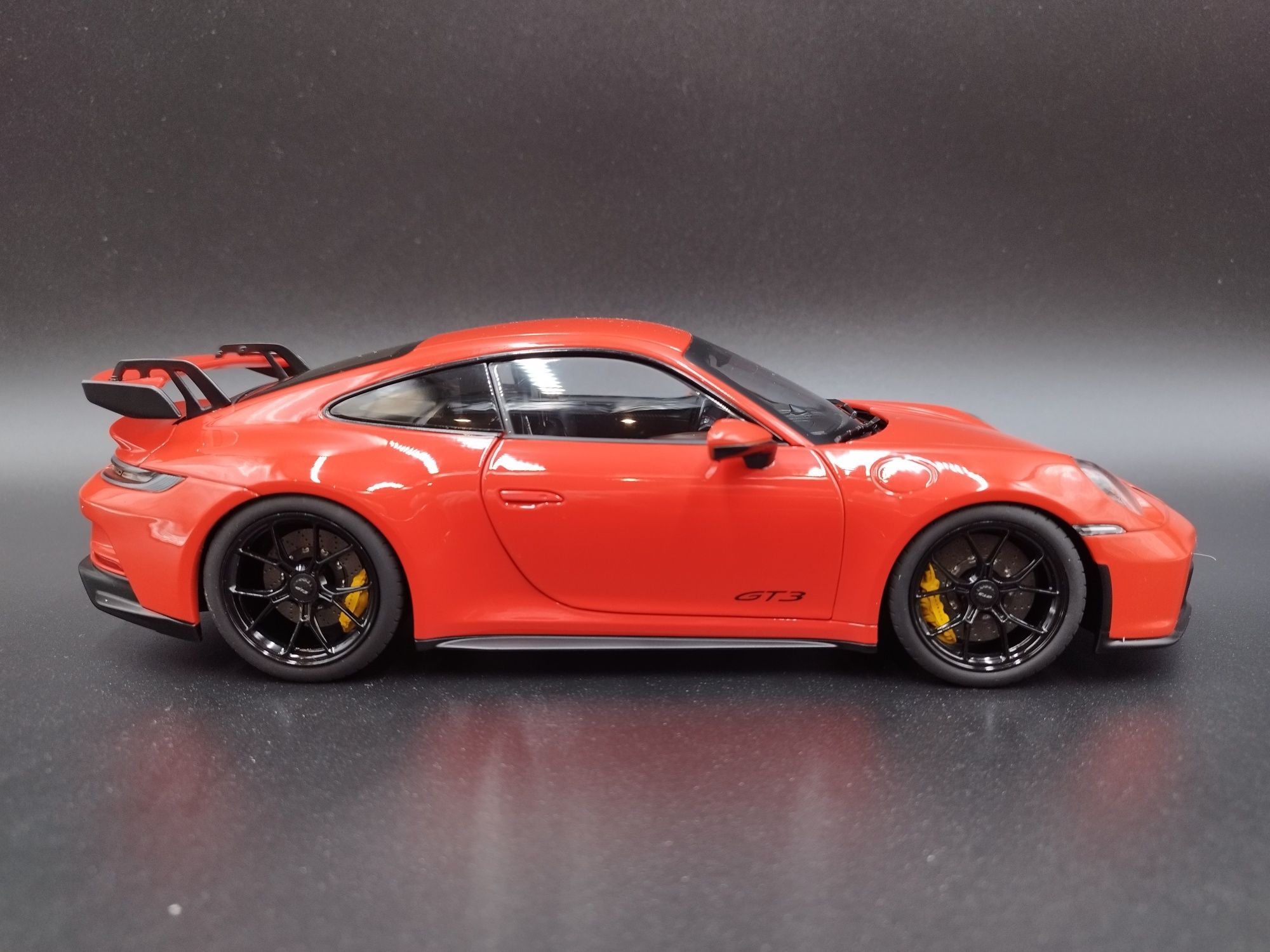 1:18 Norev Porsche 911 992 GT3 Coupe Orange model nowy