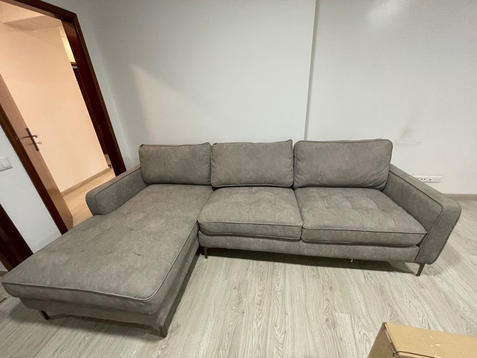 Sofá de 3 lugares com chaise