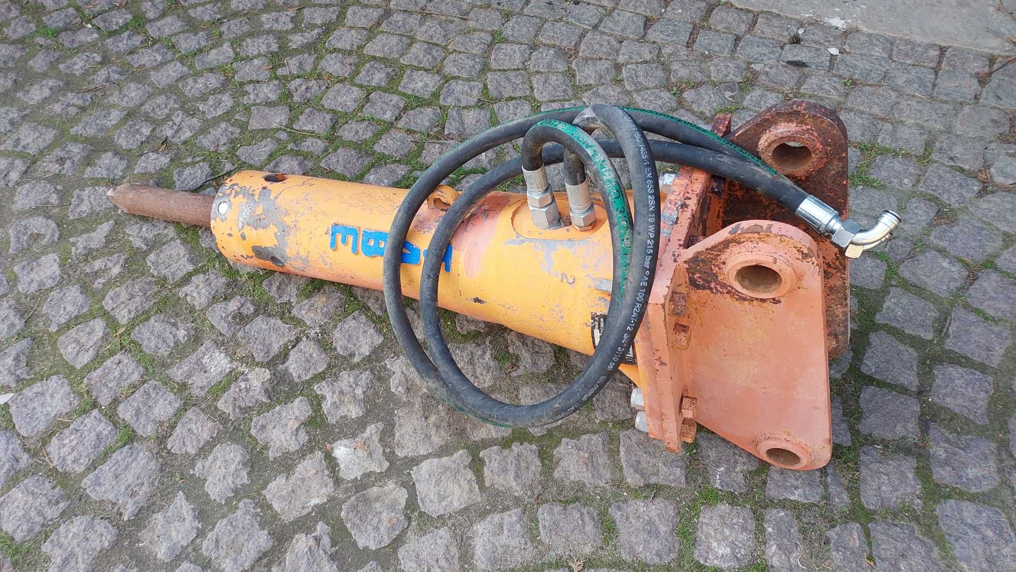 Młot hydrauliczny TABE 375, 2006r.